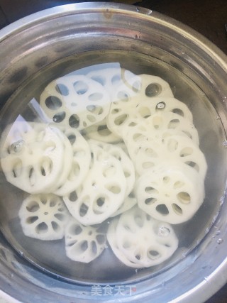 蒜泥脆藕的做法步骤：3