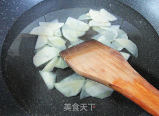XO酱炒香干土豆的做法步骤：2