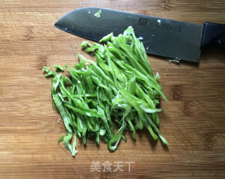 青椒炒贝贝南瓜的做法步骤：7