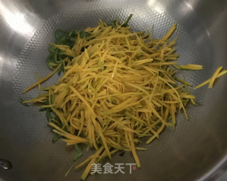 青椒炒贝贝南瓜的做法步骤：9
