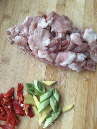 精肉炒春笋的做法步骤：4