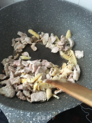 精肉炒春笋的做法步骤：11