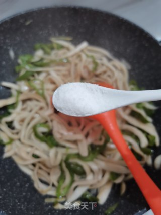 辣椒炒杏鲍菇的做法步骤：6