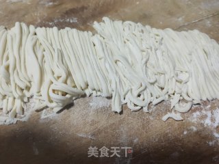 油菜鲜虾手擀面的做法步骤：5