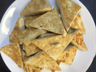 午餐肉茄汁豆腐的做法步骤：3