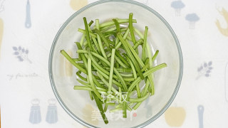 清炒红薯叶丨它是“蔬菜皇后”！最该吃的蔬菜就是它！的做法步骤：3