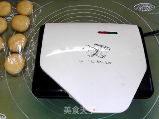 花生酱与华夫：花生酱夹心华夫饼的做法步骤：10