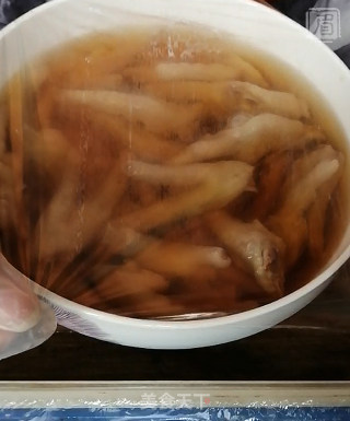 香糟凤爪的做法步骤：10