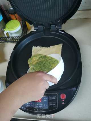 美味的鸡蛋芹菜煎饼的做法步骤：6