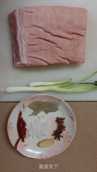 口水红烧肉的做法步骤：1
