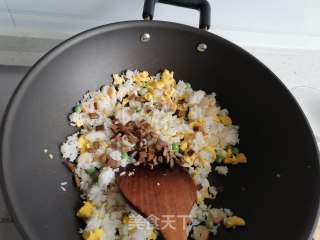 三鲜炒饭的做法步骤：7