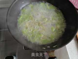 花甲丝瓜汤的做法步骤：6