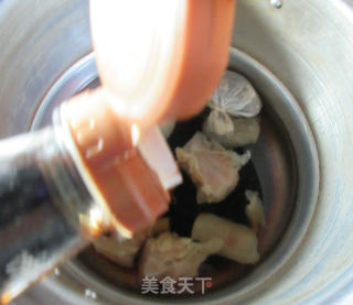 【高压锅版】娃娃菜油豆腐炖牛筋的做法步骤：7