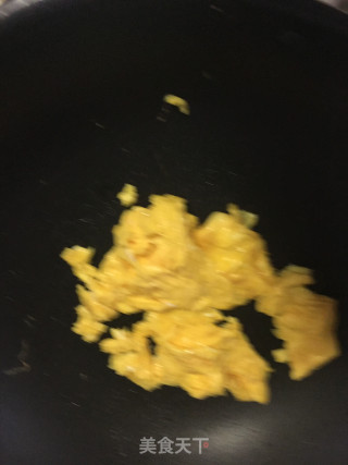 菜秧炒鸡蛋的做法步骤：2