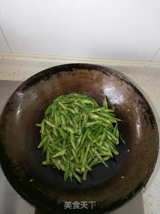 豆角炒鸡丝的做法步骤：4