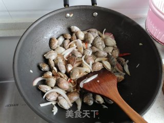 爆炒花甲的做法步骤：6