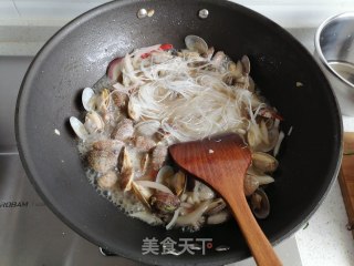 爆炒花甲的做法步骤：7