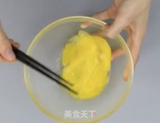 可丽饼的做法步骤：1