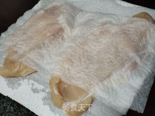 香酥鸡柳的做法步骤：1