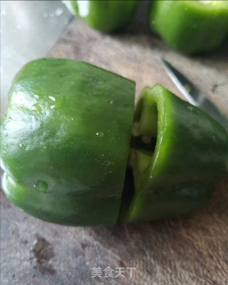 鸡胸肉甜椒杯的做法步骤：1