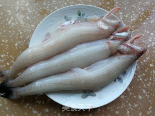 酸菜烧水潺的做法步骤：2