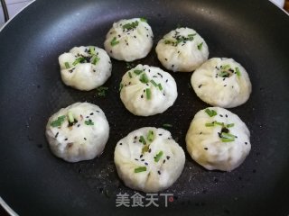 卤肉秋葵生煎包的做法步骤：12