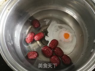 红枣鸡蛋糖水的做法步骤：3