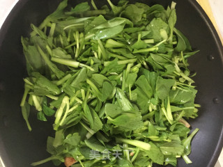 鲜香菇炒菜秧的做法步骤：2