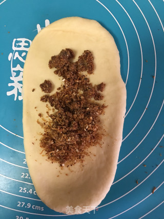 鸡蛋淡奶油肉松面包的做法步骤：6