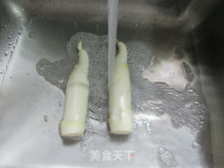 咸菜茭白丝麦饼卷的做法步骤：2