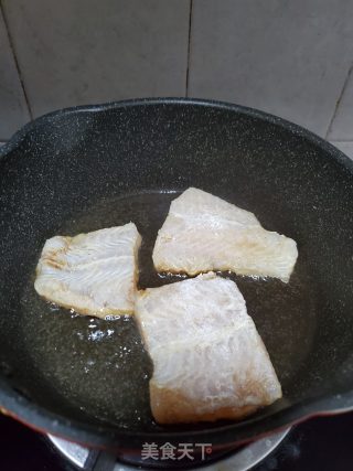 香煎龙利鱼的做法步骤：5