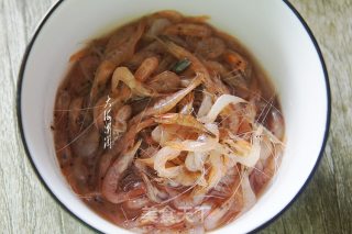 小炒江虾的做法步骤：2