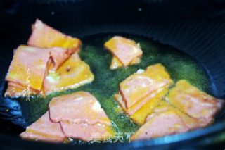 葱爆培根肉的做法步骤：3
