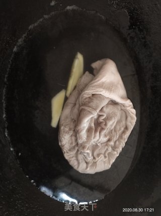 胡椒红枣猪肚汤的做法步骤：7
