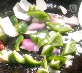 红烧肥肠的做法步骤：6