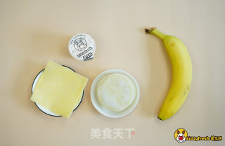 香蕉鱼松卷的做法步骤：1