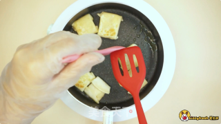 香蕉鱼松卷的做法步骤：8