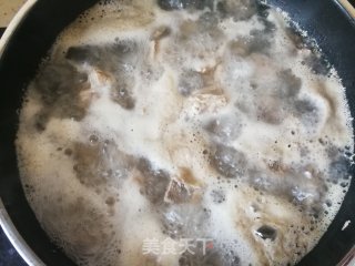 排骨清汤的做法步骤：3