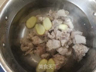 排骨清汤的做法步骤：5