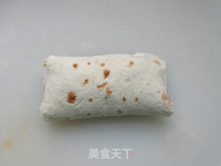 韭菜鸭蛋麦饼卷的做法步骤：7