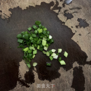 韭菜肉馅锅贴的做法步骤：10