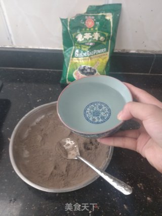 龟苓膏的做法步骤：3