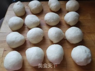 奶黄菠萝包的做法步骤：7