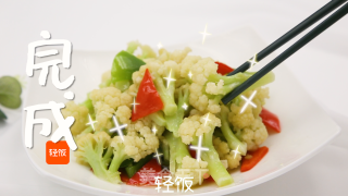 彩椒炒菜花丨菜花爽脆入味，汤汁浓郁的做法步骤：6