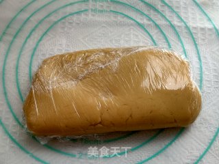 广式豆沙月饼的做法步骤：5
