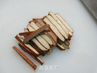 韭菜香干麦饼卷的做法步骤：2