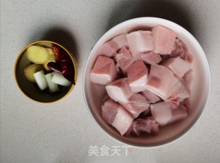 红烧肉的做法步骤：1