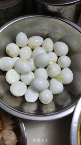 番茄虎皮鹌鹑蛋的做法步骤：1