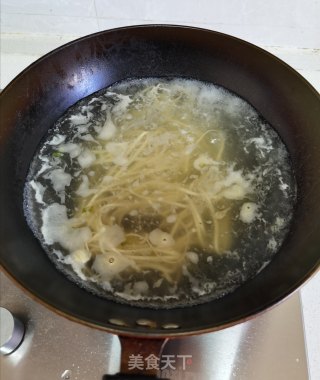 西红柿鸡蛋豌豆面的做法步骤：7