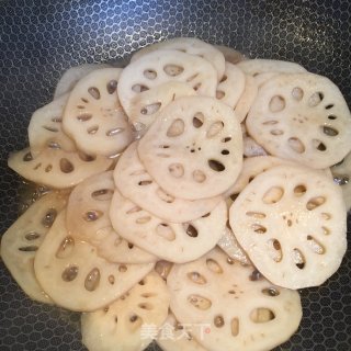 糖醋藕片的做法步骤：5